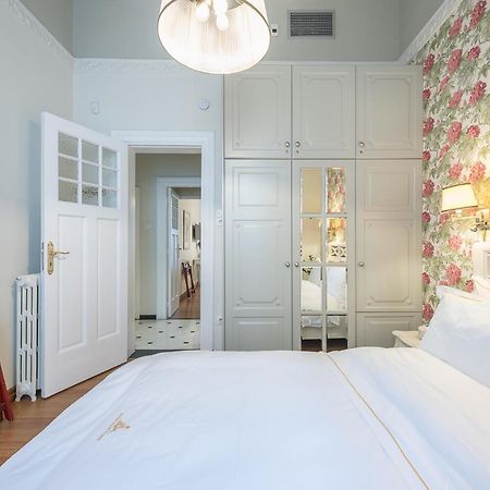 Appartamento The Rare Luxury Gem Near Syntagma, Kolonaki Square Atene Esterno foto
