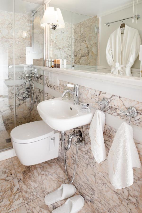 Appartamento The Rare Luxury Gem Near Syntagma, Kolonaki Square Atene Esterno foto