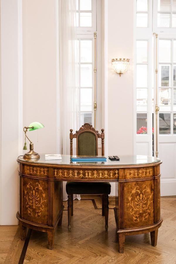 Appartamento The Rare Luxury Gem Near Syntagma, Kolonaki Square Atene Esterno foto