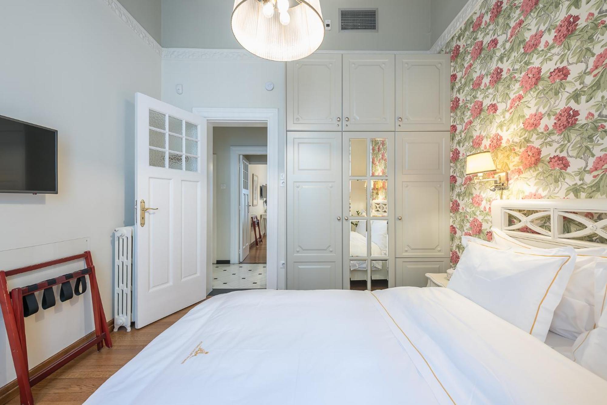 Appartamento The Rare Luxury Gem Near Syntagma, Kolonaki Square Atene Esterno foto