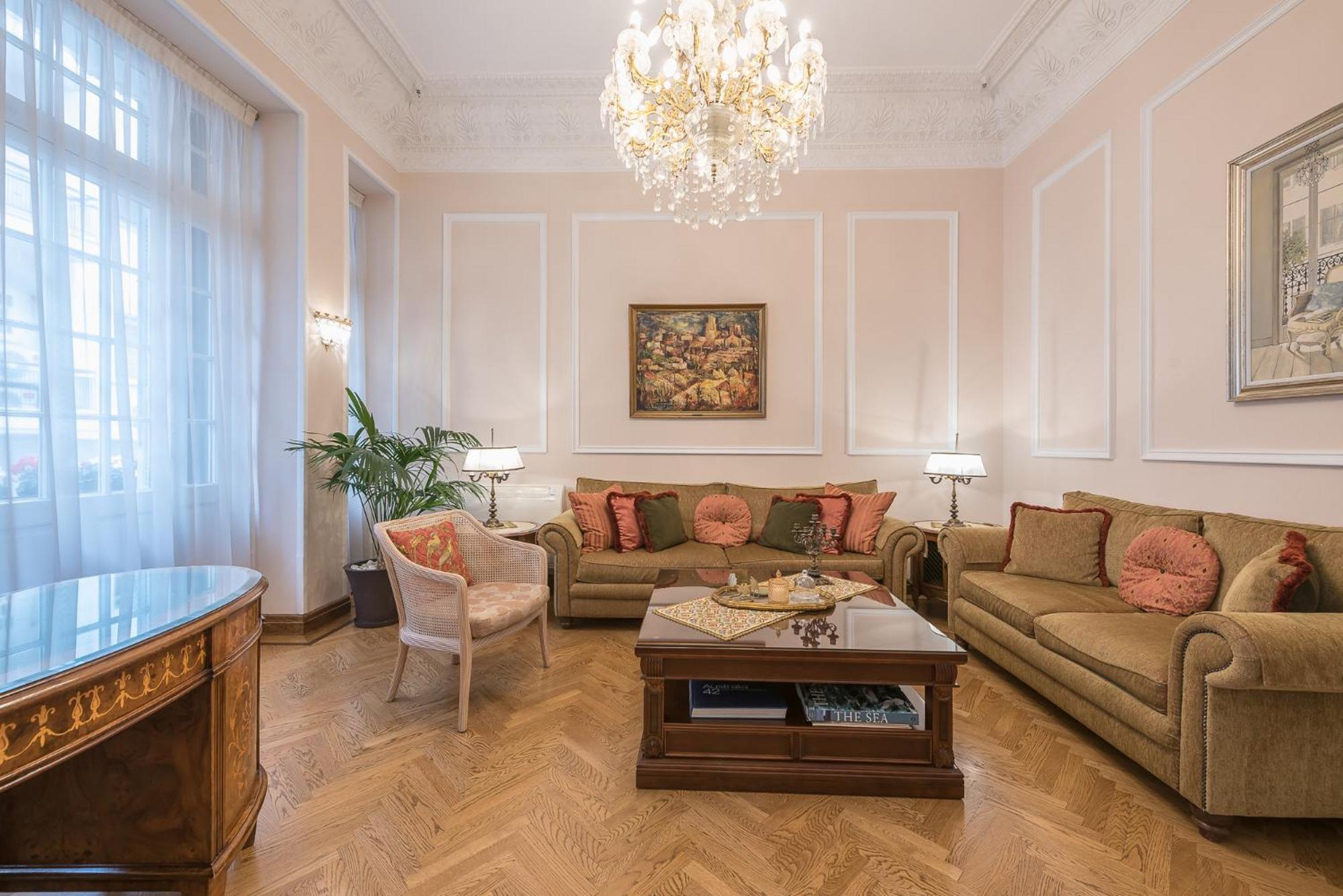 Appartamento The Rare Luxury Gem Near Syntagma, Kolonaki Square Atene Esterno foto